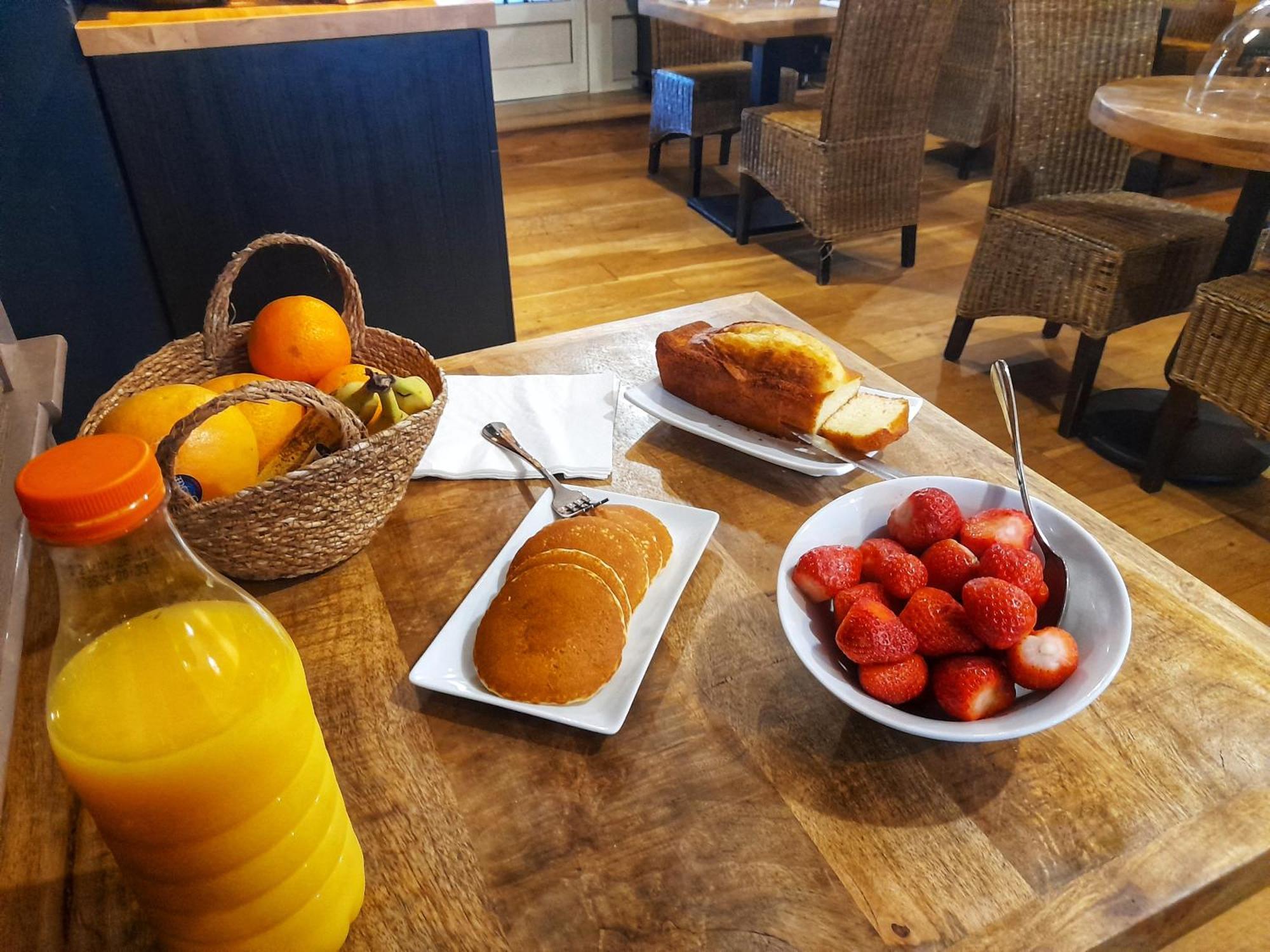 Hotel Restaurant L'Art Des Mets By Cote Jardin Conilhac-Corbieres ภายนอก รูปภาพ