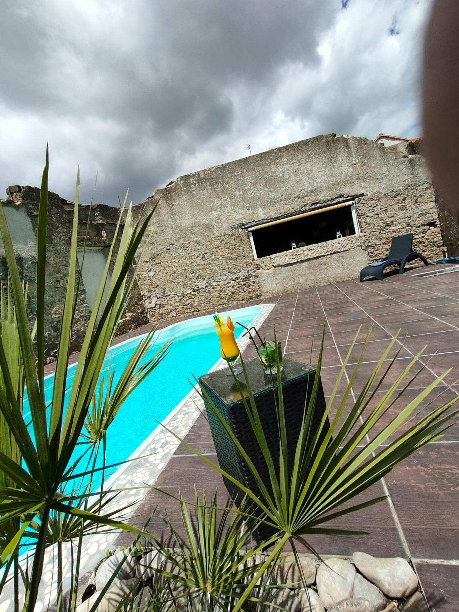 Hotel Restaurant L'Art Des Mets By Cote Jardin Conilhac-Corbieres ภายนอก รูปภาพ