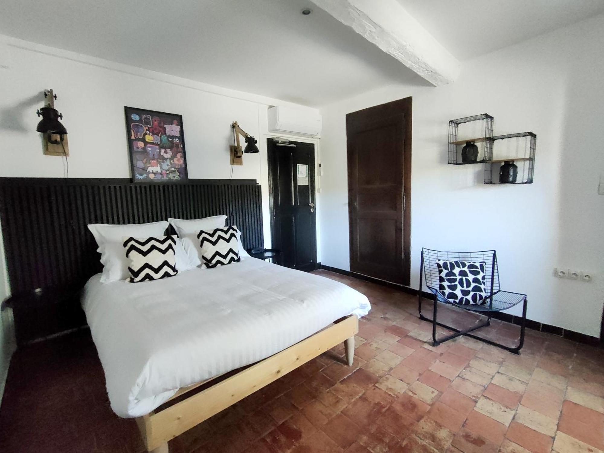Hotel Restaurant L'Art Des Mets By Cote Jardin Conilhac-Corbieres ภายนอก รูปภาพ
