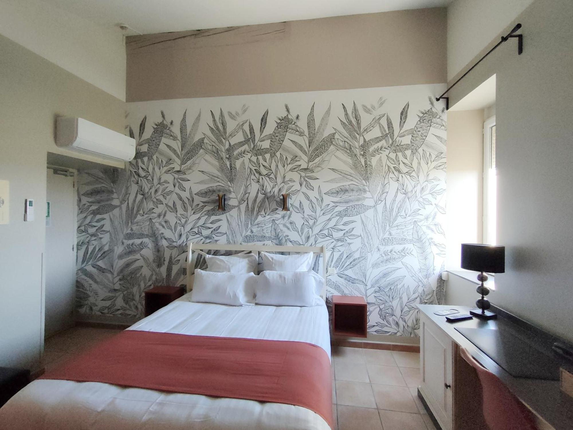Hotel Restaurant L'Art Des Mets By Cote Jardin Conilhac-Corbieres ภายนอก รูปภาพ