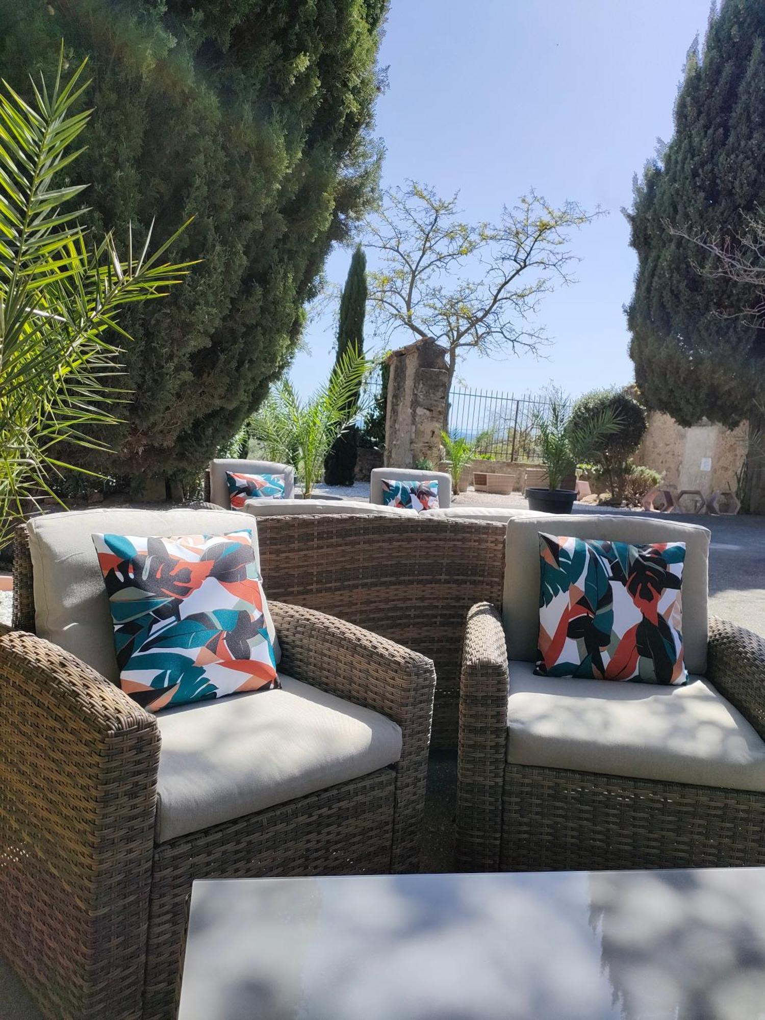 Hotel Restaurant L'Art Des Mets By Cote Jardin Conilhac-Corbieres ภายนอก รูปภาพ